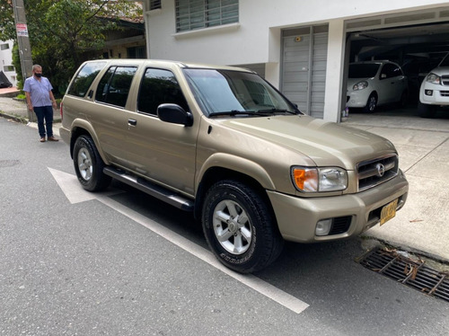 Nissan Pathfinder Mt 4x4