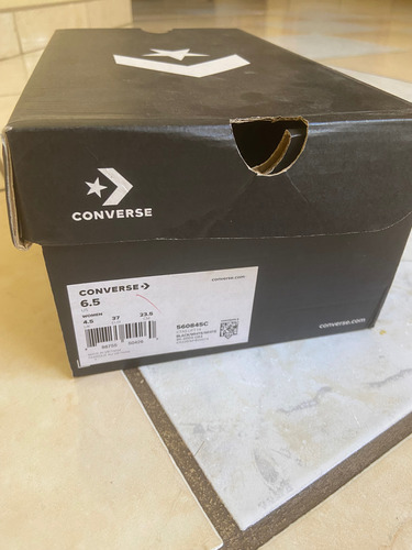 Tenis Converse 23.5 Chuck Taylor (Usado)