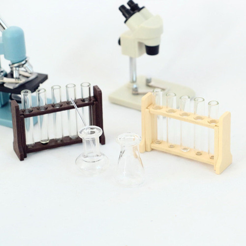De Laboratorio De Ciencia De Juguete En Miniatura Beige