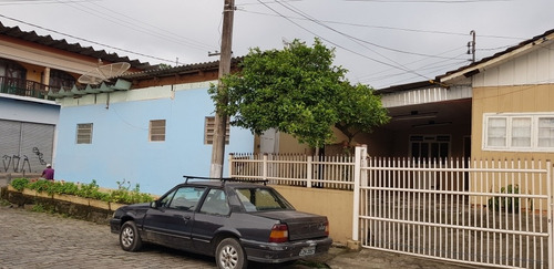 Imagem 3 de 6 de Vendo Residência Mista, Mais Quitinete E Sala Comercial.