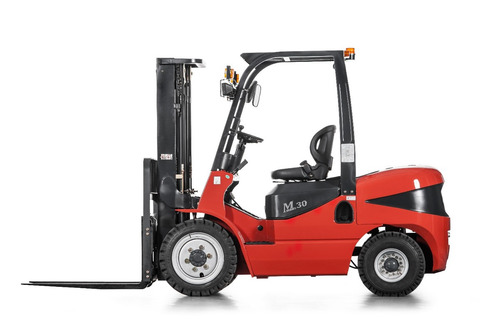 Autoelevador Equus 2.5t Diesel Torre Triple 4.8m