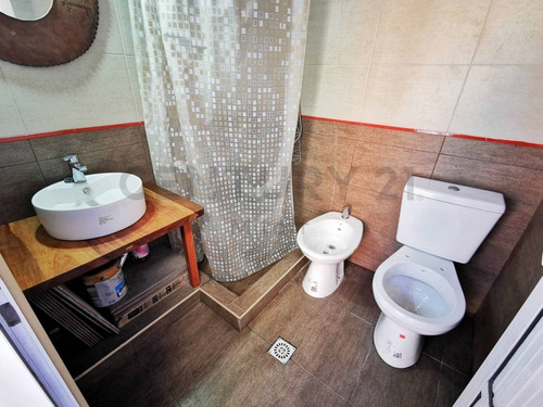 Imagen 4 de 20 de Casa De 3 Dormitorios En Venta En Los Hornos