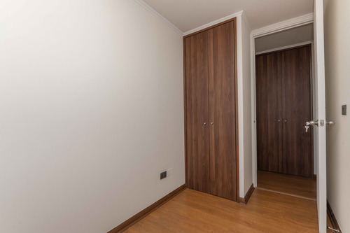 Edificio Gran Av. José Miguel Carrera (1 Est. 1 Bod.) Vist