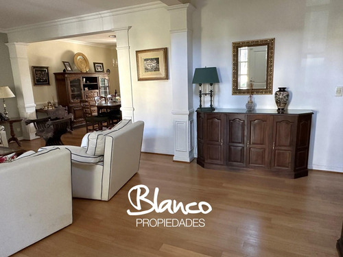 Casa En Venta En La Lomada, Pilar, G.b.a. Zona Norte