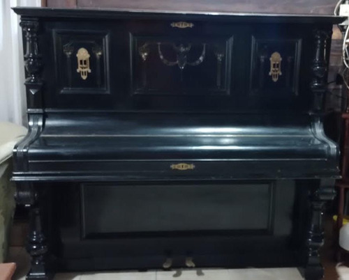 Piano Antiguo