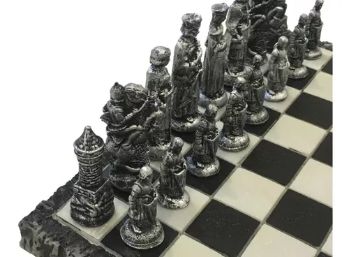 Xadrez: Arte, Estratégia e Lógica - Peças do Xadrez: Rei, Rainha, Bispo,  Torre, Cavalo e Peão! #Xadrez #TabuleirodeXadrez #Arte #Estratégia #Lógica  #Chess #RaciocínioLógico #Peão #Cavalo #Rei #Rainha #Torre #Bispo