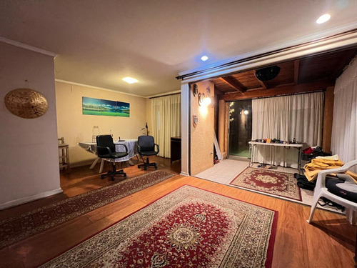 Casa En Altos De Viña Con Espacio, Luz Y Tranquilidad
