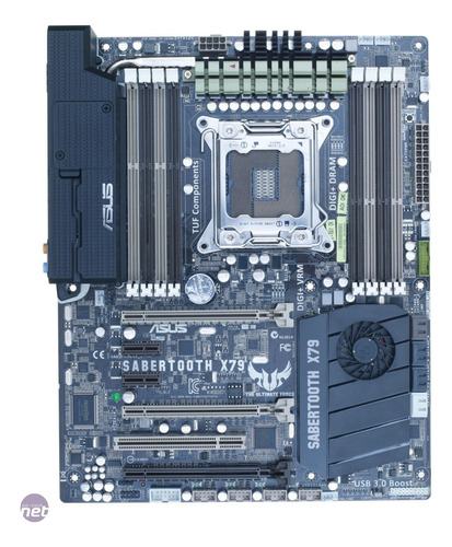 Motherboard Asus X79 Sabertooth Socket 2011 + Core I7 -3820