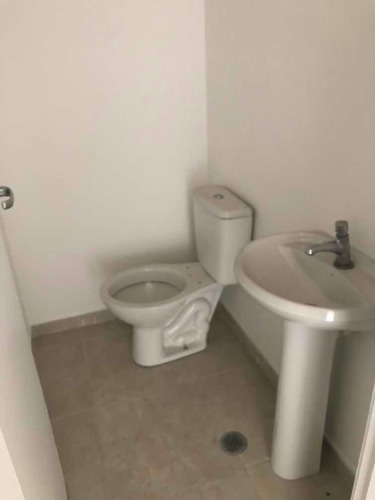Imagem 5 de 12 de Sala Comercial Com Varanda E Vaga De Garagem, Localização Pr
