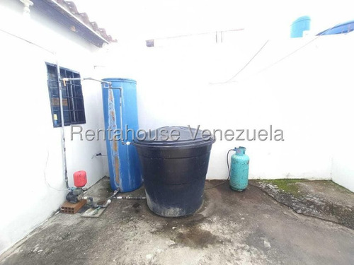 Hermosa Y Comoda Casa En Alquiler Cabudare, Urbanizacion Roca Terra Mls #25-25005 Fcd