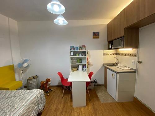 Local Comercial En Venta, Galería Sobre Av. Gorlero- Ref: 5175
