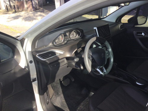 Peugeot 2008 1.6 Feline 5p Aut