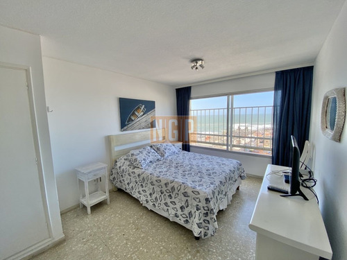 Imagen 9 de 17 de Apartamento En Peninsula, 3 Dormitorios