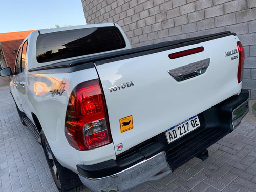 Toyota Hilux 2.8 Cd Srx 177cv 4x4 At 2019