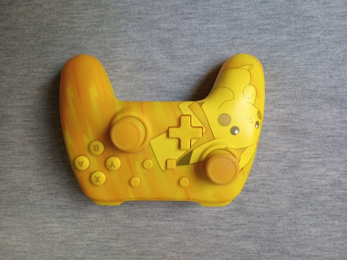 Control Pokémon Nintendo Switch Amarillo (Usado)