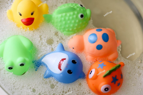12 Animales De Goma Chifles Juego Para El Baño Juguete Bebes