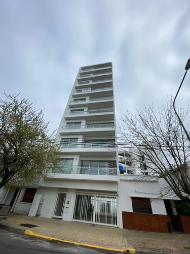 Imagen 1 de 19 de Venta De Departamento 2 Dormitorios En Parque San Martin