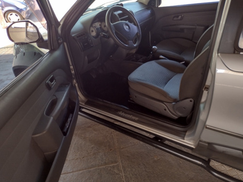 Imagem 10 de 15 de Fiat Strada Adventure 1.8 Flex Cab. Dupla
