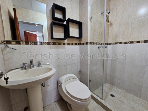 Apartamento En Venta Base Aragua Maracay Con Pozo De Agua Piscina Piso Medio Vigilancia Kg:25-12193