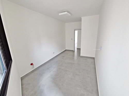 Sobrado Novo Individual De 2 Dormitórios, Sacada, Vaga, R$ 440 Mil, Ocian, Praia Grande. (sb0054)