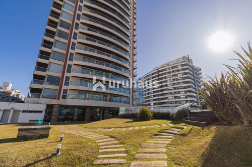 Venta Apartamento Dos Dormitorios Punta Del Este Edificio Icon Brava