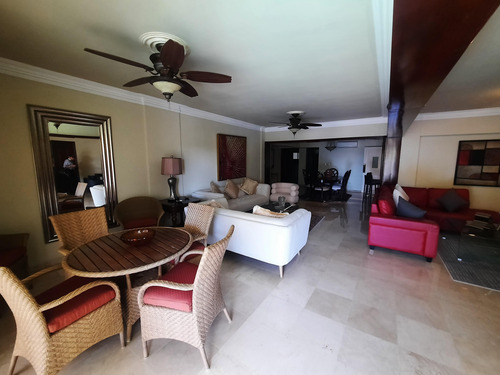 Se Renta Apartamento Amueblado 3 Habitaciones En La Av. Anacaona