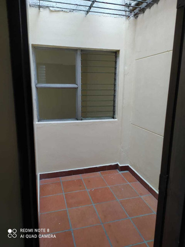 Imagen 11 de 15 de Casa Segundo Piso Medellín, Sector Los Colores - Se Vende