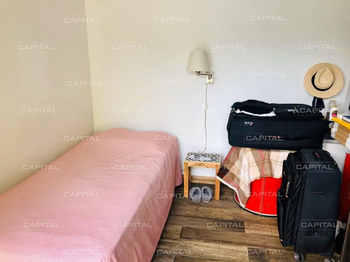 Casa De Cuatro Dormitorios Con Piscina En Barrio Privado.- Ref: 29000