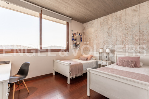 Arquitecto Mardones En Condominio Valle Escondido