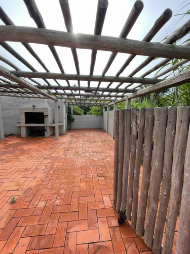 Imagen 11 de 17 de Casa En Alquiler Temporal En La Barra