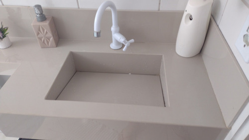 Imagem 4 de 4 de Pias Em Porcelanatos