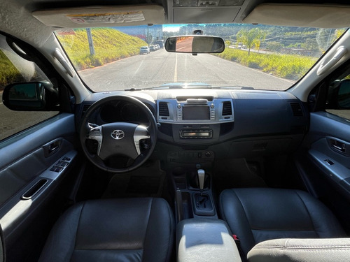 Toyota Picape Cabine Dupla Hilux 3.0 TDI 4x4 CD SRV Top (Aut)