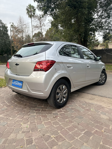 Chevrolet Onix Joy Black Mt