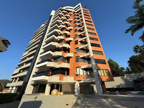 Venta De Apartamento, Altos De Guataparo, Edificio La Defense Cod 271147