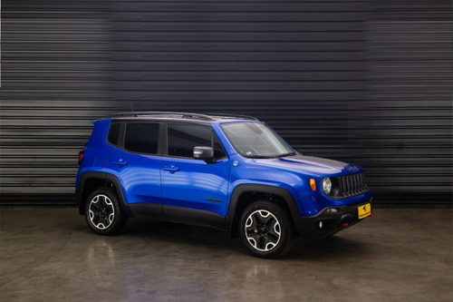 Imagem 2 de 11 de 2018 Jeep Renegade Trailhawk Diesel