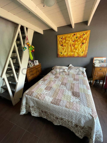 Venta Casa 5 Ambientes - Padua Centro - Con Parque Y Pileta
