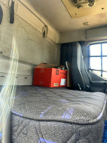 Volvo Vm -330 4x2 Ano 2013 / Unico Dono