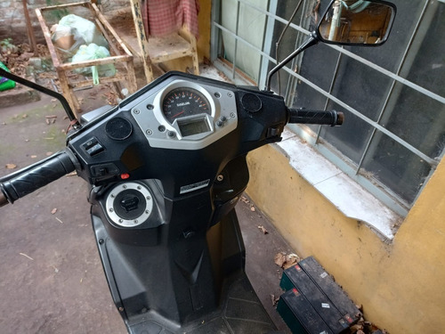 Imagen 11 de 11 de Scooter Daelim S1 / 125 Cc. Made In Corea Rodada En 2014