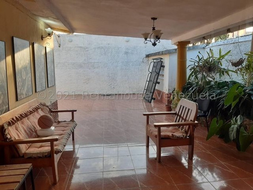 Imagen 5 de 19 de Julio Latouche Rentahouse Vende Casa En Lomas Del Este Valencia 22-7066
