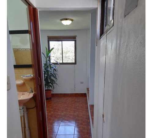 Imagen 2 de 10 de Apartamento En Urb. Las Marianas. Casa 16a. Goicoechea - San José.