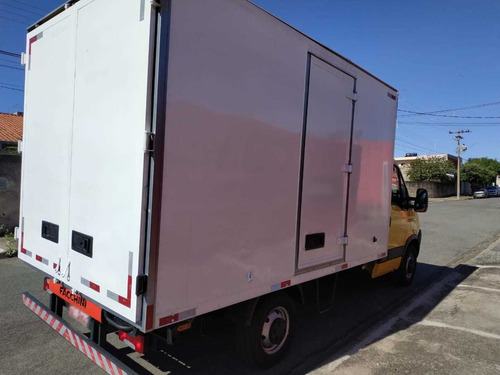 Iveco Daily 35s14 2014 Baú Covelp Americana