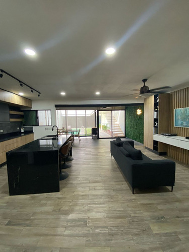 Casa En Venta En Residencial Dzitya, Merida.