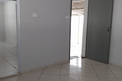 Casa Toda Reformada, Com Um Lindo Gramado, Pronta Para Sua Família