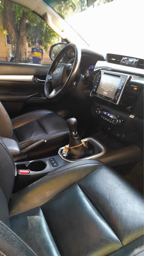 Toyota Hilux 2.8 Cd Srx 177cv 4x2