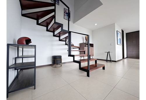 Apartamento Dúplex En Arriendo En Altos Del Poblado