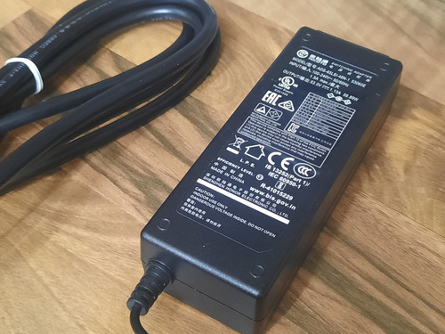 Cargador Fuente Poder De 53v-1.13a Pin Central