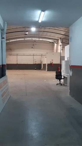 Imagen 4 de 13 de Depósito - Munro