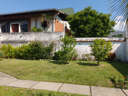 Imagen 3 de 13 de Casa En Venta Urbanización Barrio Sucre