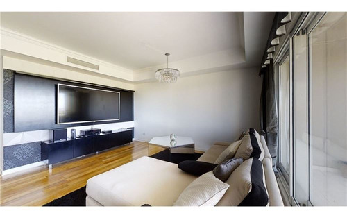 Venta 3 Amb C/dep Y Cochera Chateau Puerto Madero