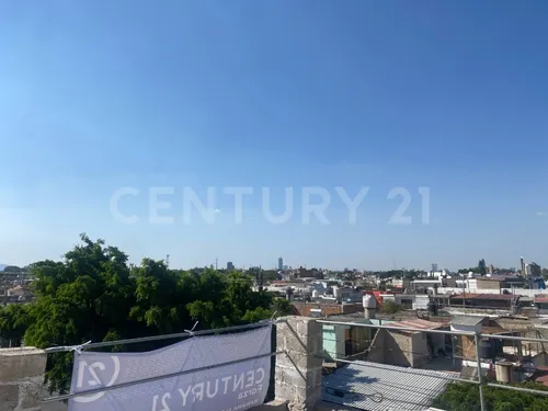 Casa En Venta Con Locales, Col. Lomas De Polanco, Guadalajara, Jalisco.